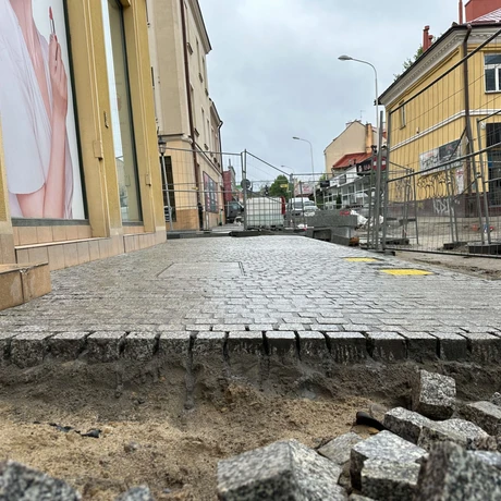 Przebudowa ul. Grunwaldzkiej [kwiecień 2024] - fot 30